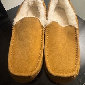 Koolaburra (by Ugg) Men's Brown Suede Loafers